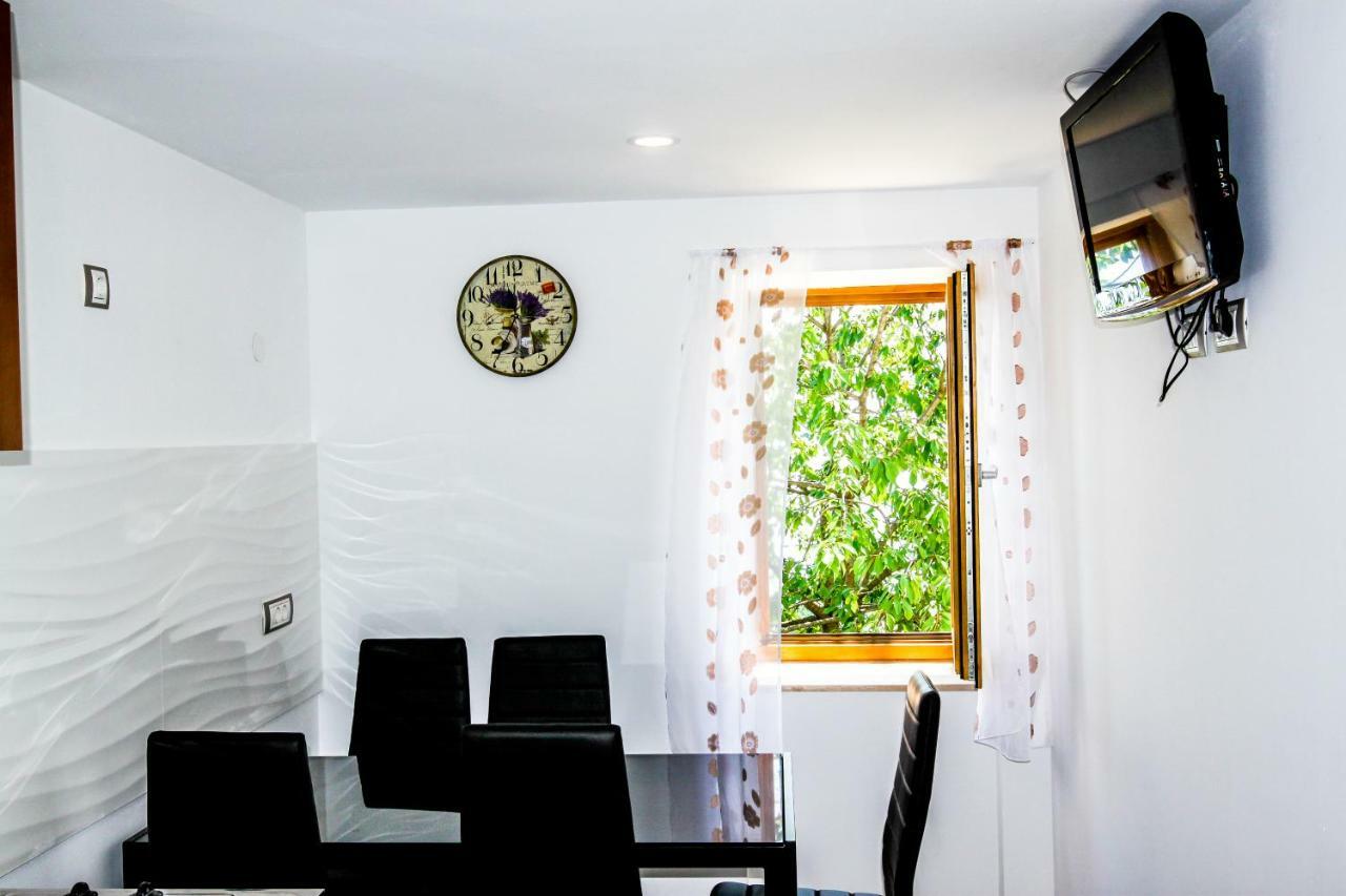 Apartment Bugenvilija Lovran Eksteriør bilde